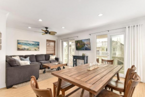 4 Bedroom Home with Rooftop & Peek-A-Boo Ocean View